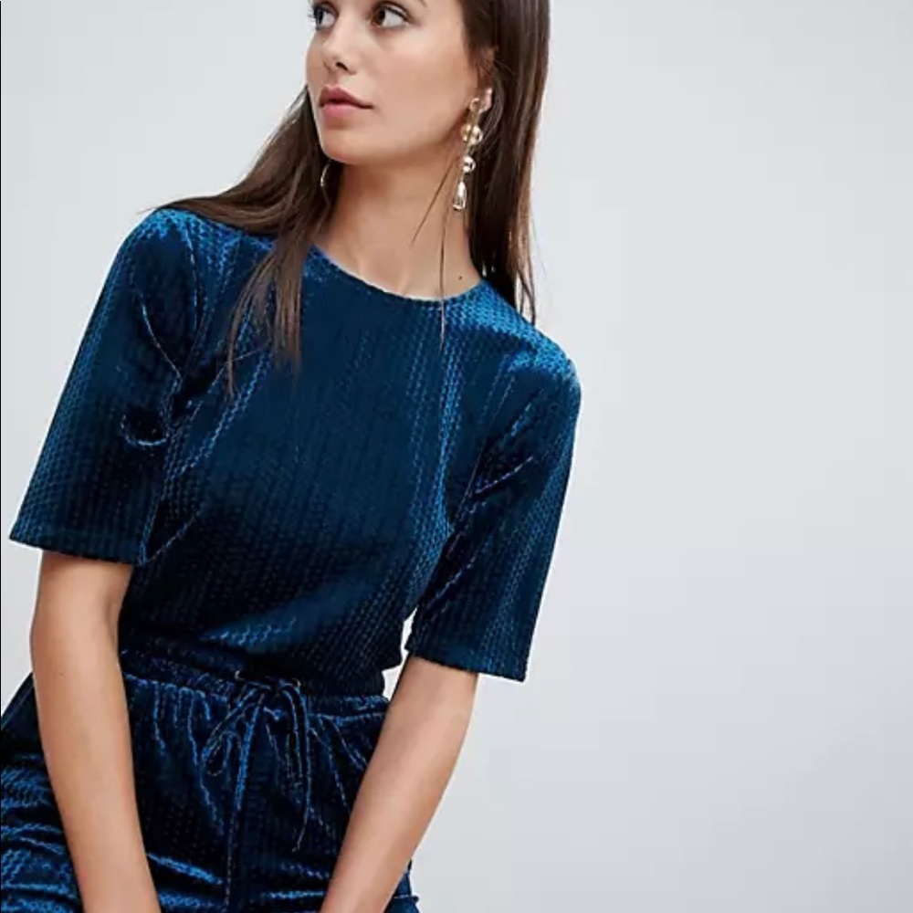 Blue Velvet Top Sz Small NWT